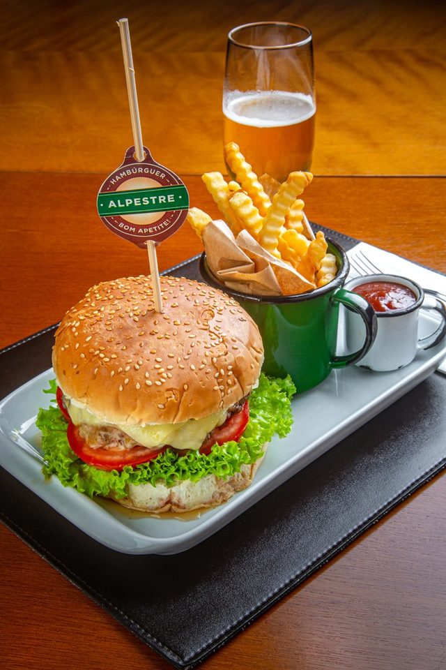 Hotel Alpestre - La Montaña Coffee Shop